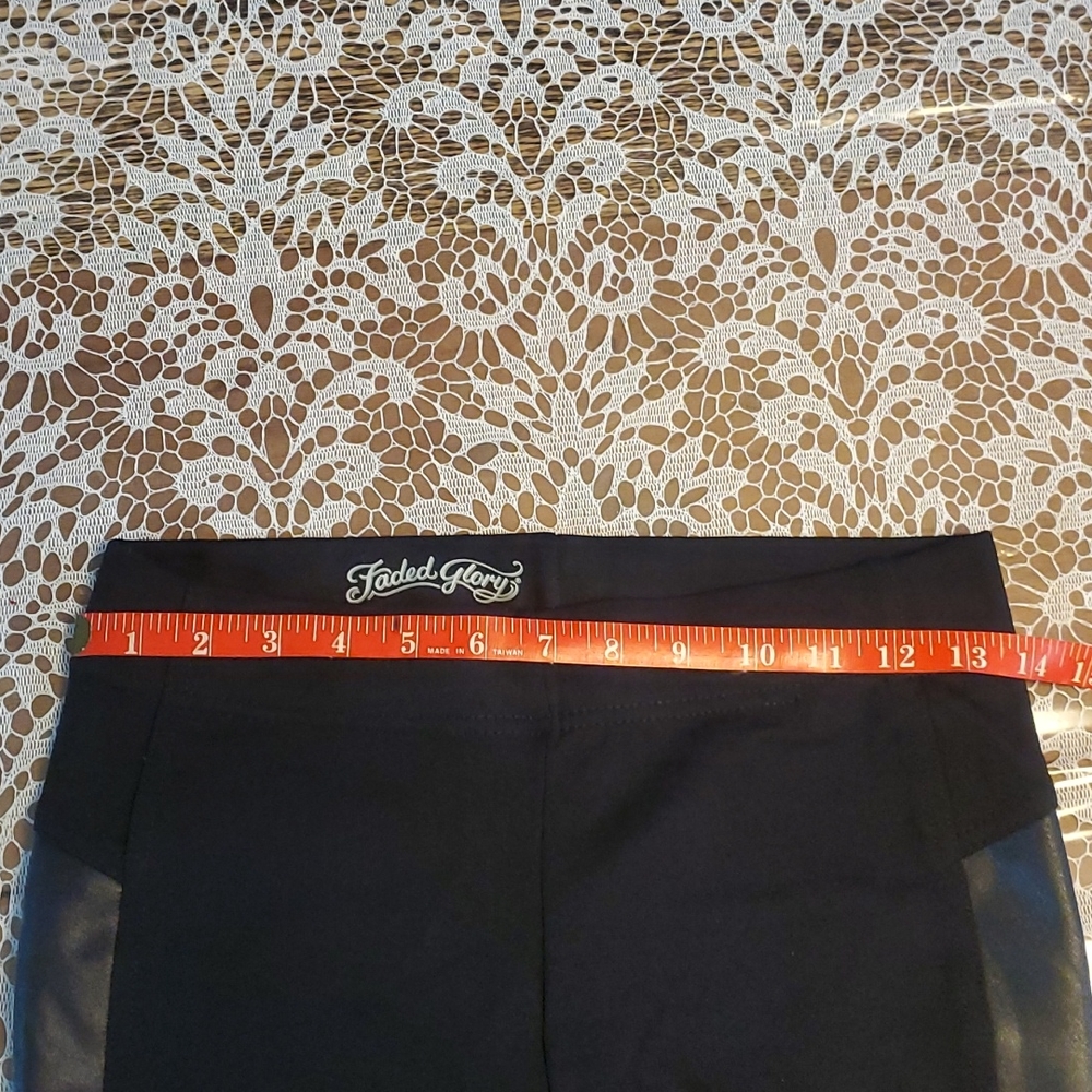 Silky Leggings With Faux Leather - Picture 5 of 9